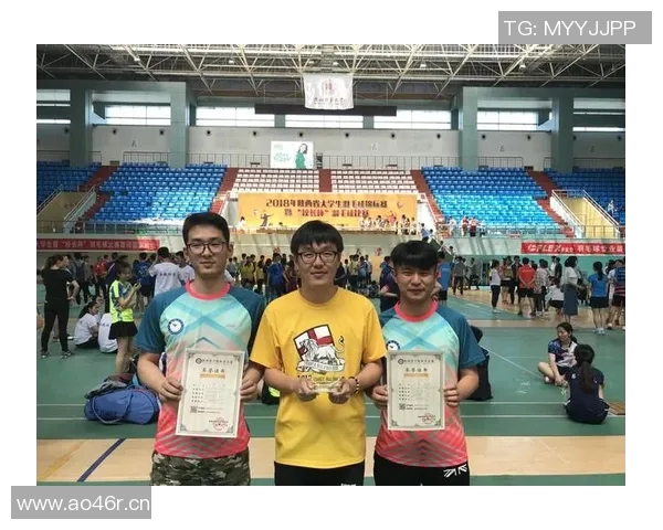 杭州羽毛球队与西安羽毛球队实力对比赛后分析与总结 杭州羽毛球队与西安羽毛球队实力对比赛后分析与总结