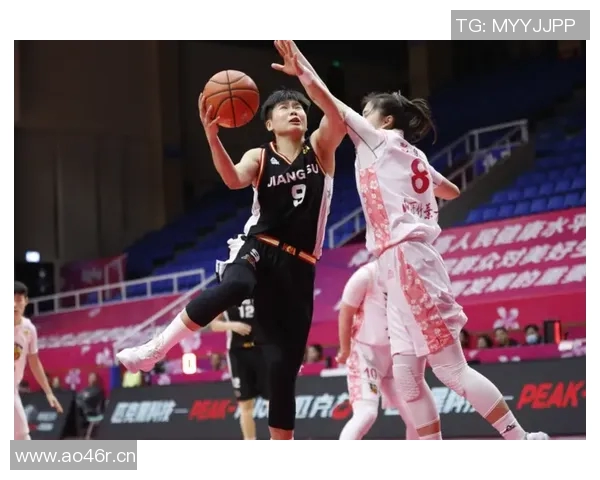 深圳飞盘队在城市马拉松积分榜上以63分稳居第一名引发关注 深圳飞盘队在城市马拉松积分榜上以63分稳居第一名引发关注